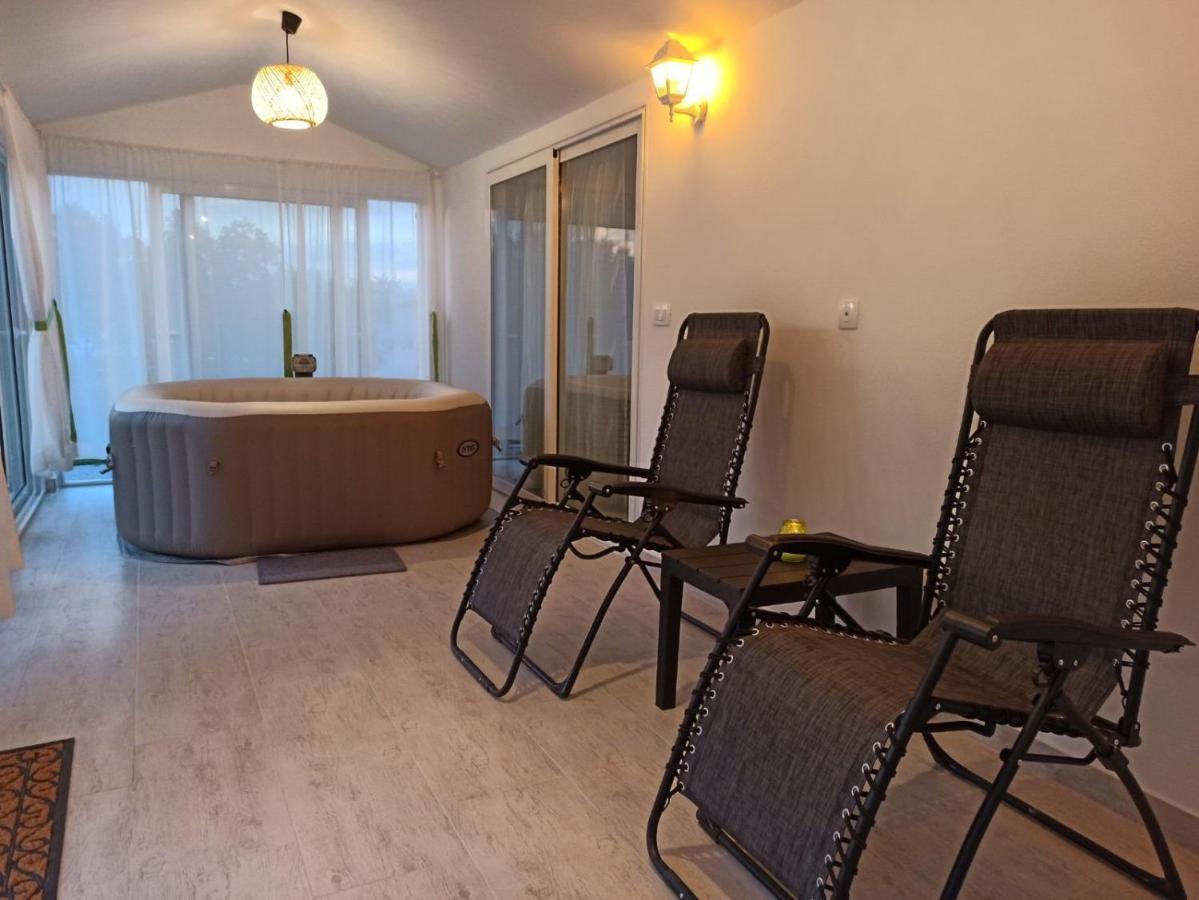 Holiday House Vela Vrta Sveti Ivan Dobrinjski 外观 照片